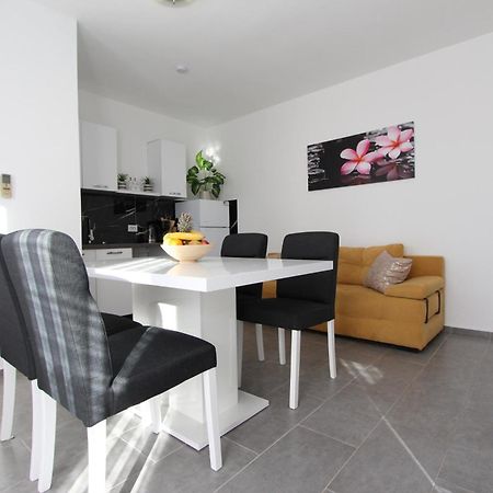 Apartments Hawaii บานโจเล ภายนอก รูปภาพ