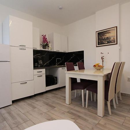 Apartments Hawaii บานโจเล ภายนอก รูปภาพ
