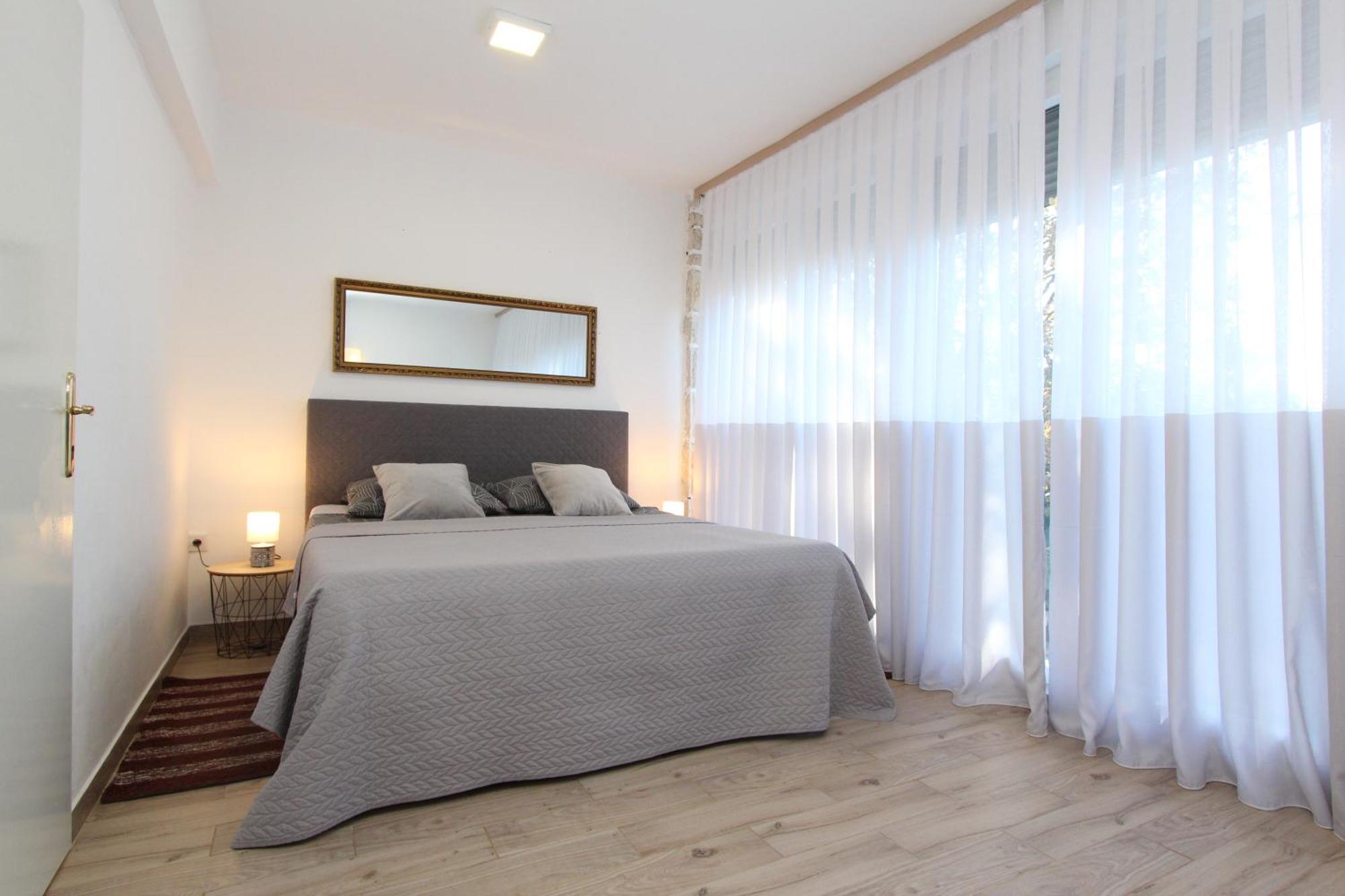 Apartments Hawaii บานโจเล ภายนอก รูปภาพ